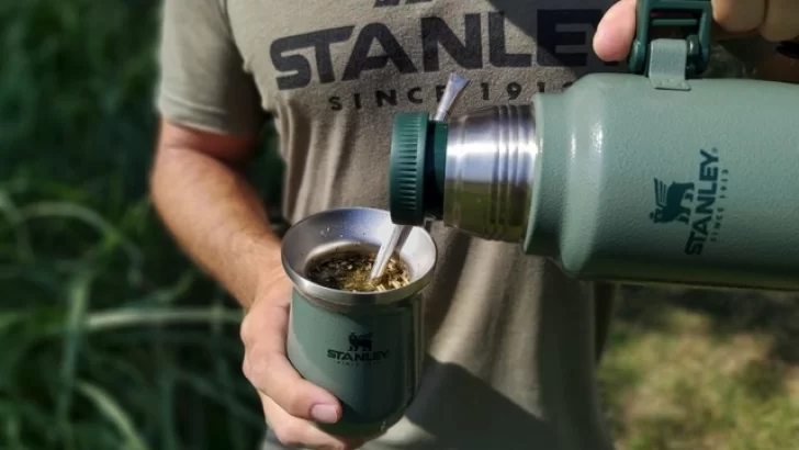 Comerciante necochense regala un termo Stanley a quien adivine cuántos pozos hay en la 73