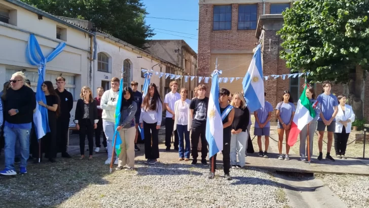 La secundaria 17 celebró el inicio del ciclo lectivo en su nuevo hogar