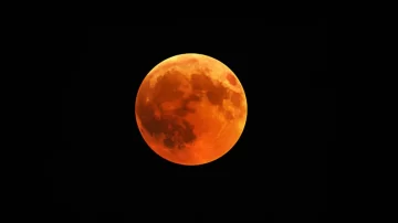 A qué hora es el eclipse lunar total en la Argentina