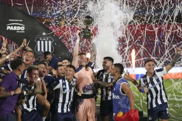 Talleres prevaleció en los penales y se consagró campeón de la Supercopa Internacional