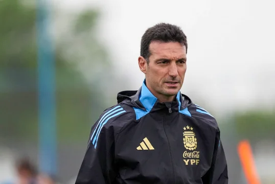 Con algunas sorpresas, Lionel Scaloni confirmó la lista previa para la doble fecha de Eliminatorias