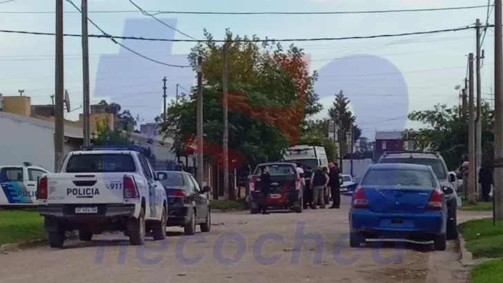 Una pareja de policías fue hallada muerta en una vivienda de 104 Bis