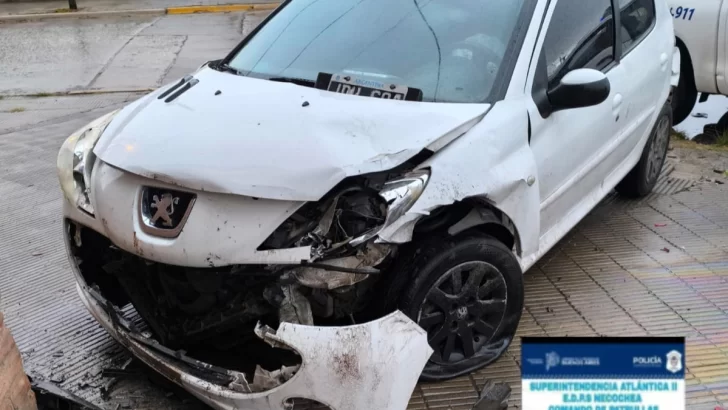 Un herido en fuerte choque entre un auto y camioneta