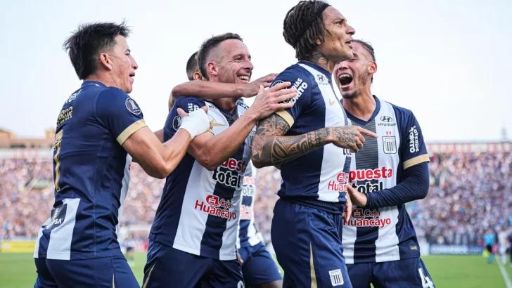 Talleres perdió con Alianza Lima y sigue sin ganar en la Copa