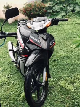 Robaron una moto desde adentro de una vivienda