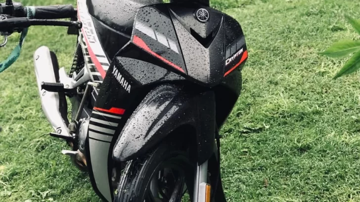 Robaron una moto desde adentro de una vivienda