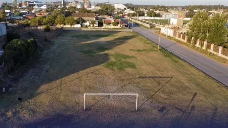 Defensores de Puerto Quequén presentó en sociedad su nueva cancha auxiliar