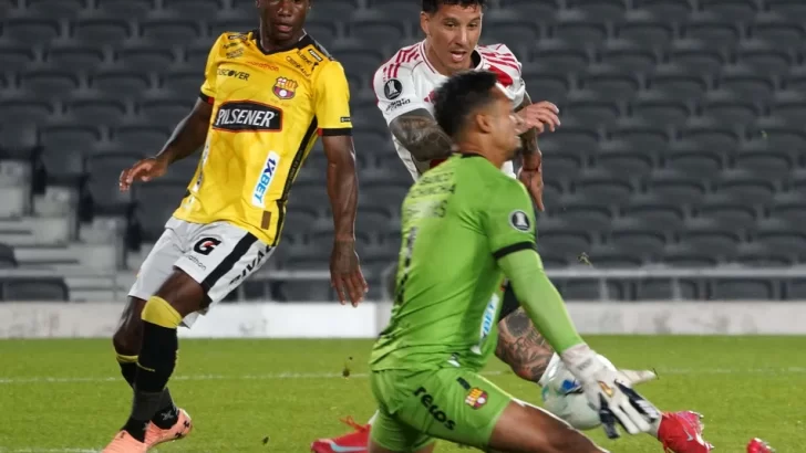 Un River anémico de gol no pudo  ante Barcelona de Ecuador
