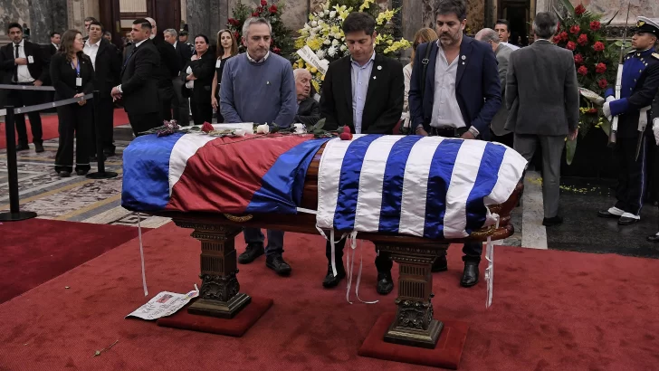 Kicillof asistió al funeral de José “Pepe” Mujica