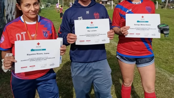 Cursos de RCP con Cruz Roja y agradecimiento del fútbol amateur a Jimena López