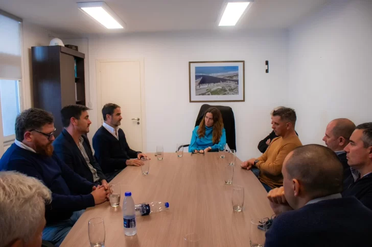 Reunión fundacional del Centro de Navegación de Argentina en Puerto Quequén
