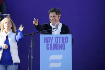 Kicillof lanzó su espacio “Derecho al Futuro” con críticas a Milei: “La motosierra no era para la casta”