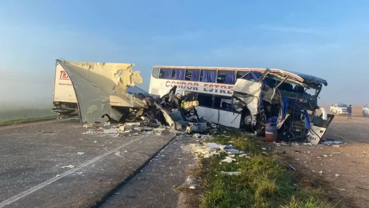Según los primeros reportes, había niebla sobre la ruta cuando se produjo el trágico choque