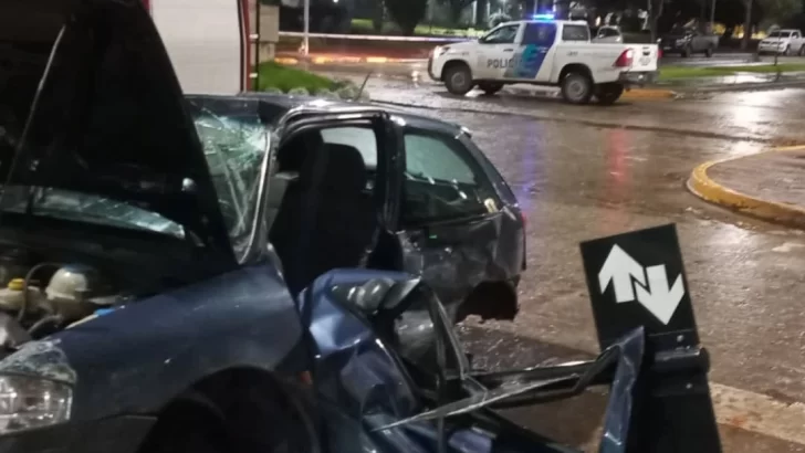 Herido al ser despedido del auto, tras un fuerte choque