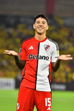 River le ganó a Barcelona en Guayaquil y se acerca a la clasificación