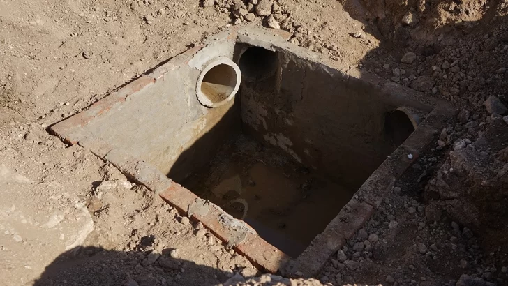 Limpiaron cámaras cloacales para eliminar sedimentos y obstrucciones.