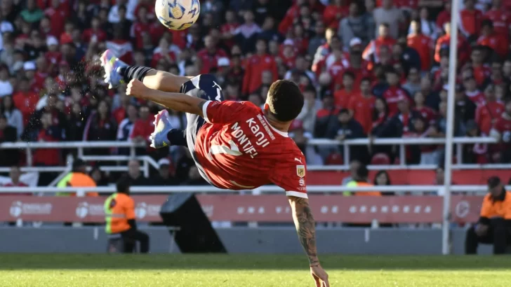 No sabés lo que te perdiste si no viste el gol de chilena de Montiel