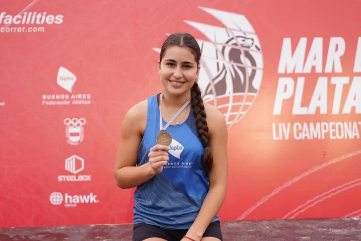 Rosario-Coronel-Campeona-NacionalU18-728x485