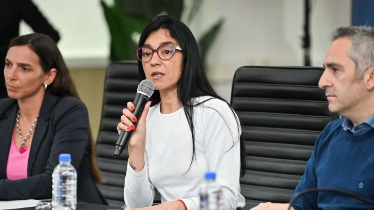 Andrea Cáceres presentó el Observatorio Social de Niñez y Adolescencia