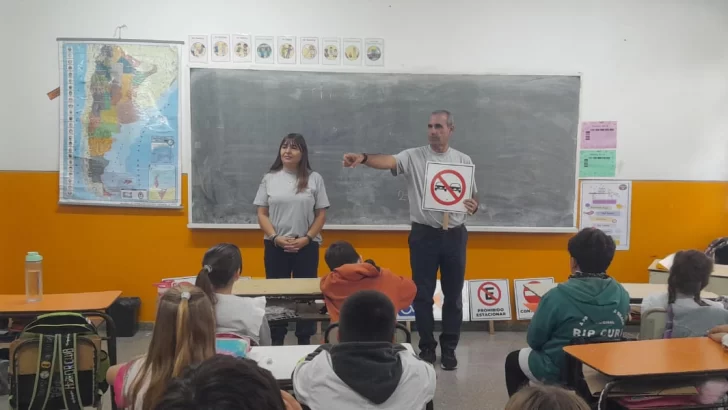 Charlas de educación vial para más de 200 chicos en la Escuela N° 50 Charlas de educación vial para más de 200 chicos en la Escuela N° 50
