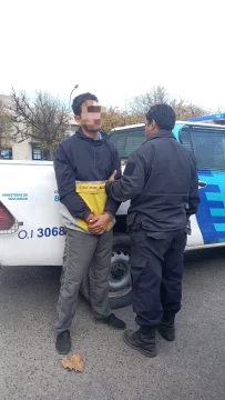 Aprehendido por amenazar y agredir físicamente a una mujer