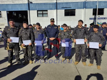 Condecoraron a Policias que intervinieron en la inundación de Bahía Blanca