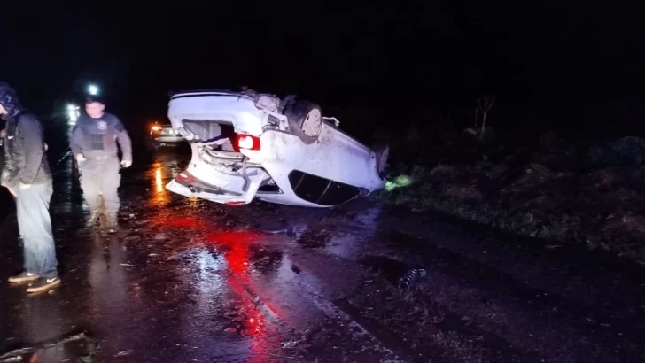 Despiste y vuelco en Ruta 88