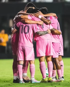 Con doblete de Messi el Inter Miami cortó la mala racha