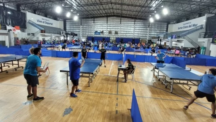 Equipos de Necochea y Quequén compitieron con éxito en el Provincial de tenis de mesa