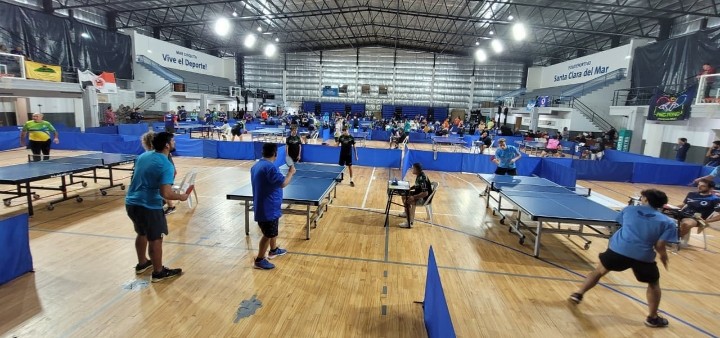 Equipos de Necochea y Quequén compitieron con éxito en el Provincial de tenis de mesa