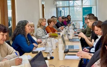 Provincia ofertó una suba del 10% en dos tramos: