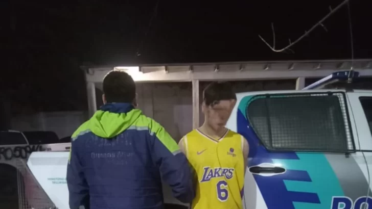 Rescatan a joven golpeada y amenazada con arma blanca por un sujeto que además tenía estupefacientes