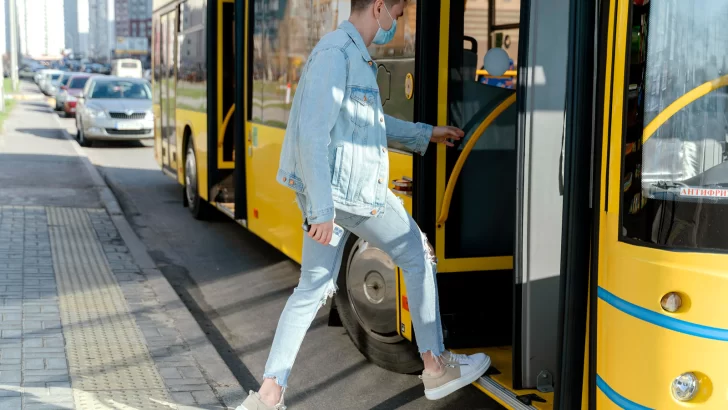 Mañana el boleto de colectivo será de $1.118,01