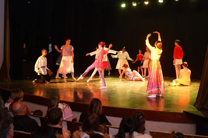 02-06-FOTO-gala-Instituto-Superior2-728x485