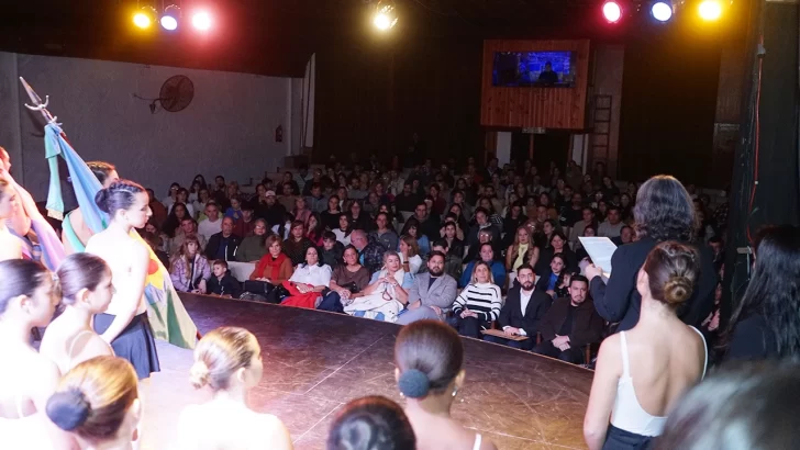 El Instituto Superior Municipal de Necochea tuvo una emotiva gala de aniversario