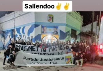 Militantes peronistas fueron a apoyar a Cristina Kirchner