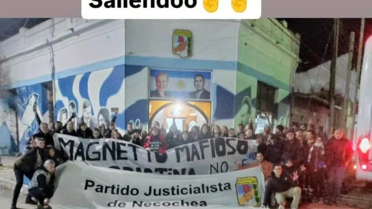 Militantes peronistas fueron a apoyar a Cristina Kirchner