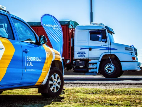 Atención, camioneros: rige la restricción en rutas a la Costa por la vuelta del finde largo