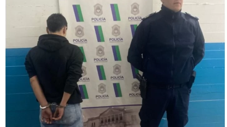 Video: conductor huye de control y amenaza tras eersecución