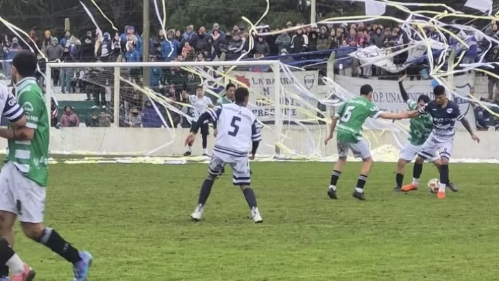El puntero de la B venció al de la A y Estación-Ministerio empataron el clásico ante una multitud