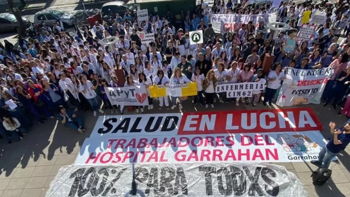 Residentes del Garrahan informaron que no obtuvieron la mejora salarial difundida