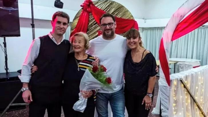Con felicidad y esperanza la familia del Club Huracán celebró el 106° aniversario