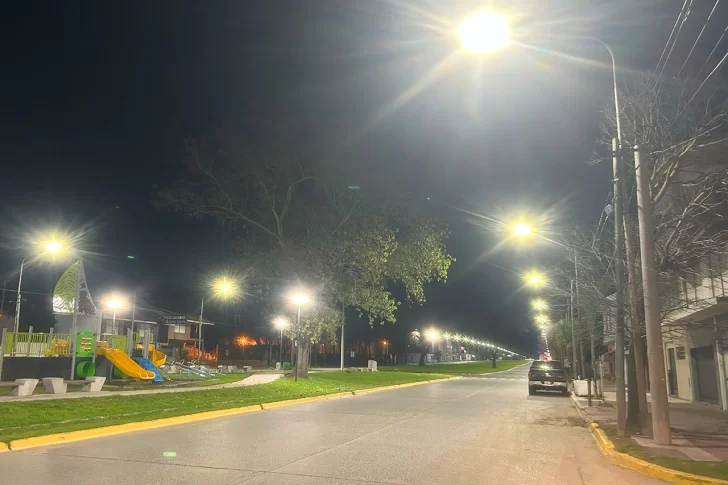 Se colocaron luminarias en varios sectores y este lunes hay nueva licitación