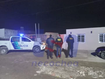 Allanamiento en Quequén: secuestran armas de fuego y cocaína