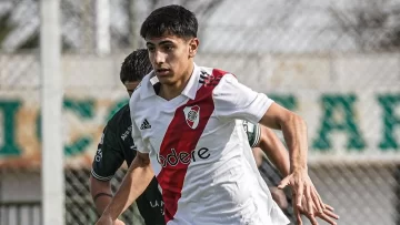 Nació en La Dulce, se fue a River de pequeño y acaban de citarlo por primera vez a la Reserva