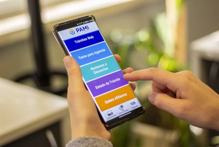 PAMI lanza su nueva app para jubilados: cómo funciona y qué trámites se pueden hacer