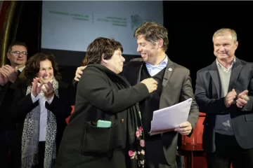 Kicillof entregó viviendas en Monte: “Si acá estuviera alguien de Milei no habría escrituras”