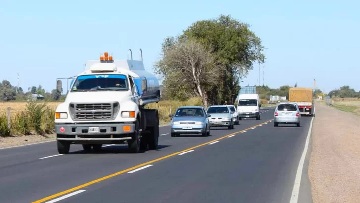 ¿Izquierda o derecha? Qué luz de giro se usa para dar paso en la ruta