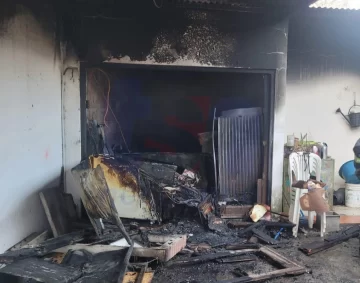 Incendio en un quincho de calle 526 al 700