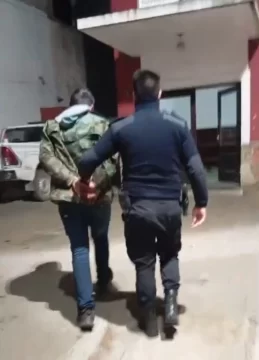 Violento episodio en pleno centro de Necochea: un hombre agredió a menores y terminó hospitalizado